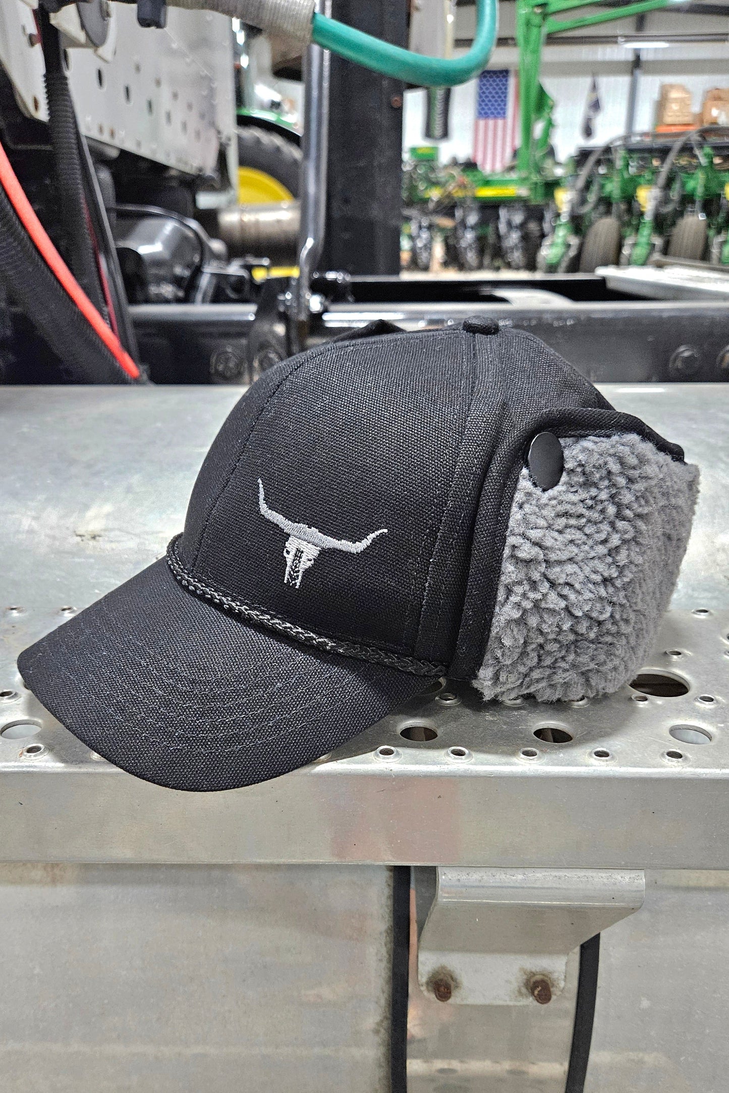 MEN's Black Ironwood-Trapper Hat